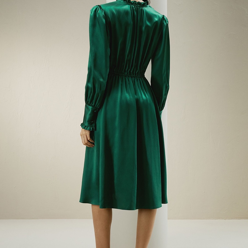 Beautiful V-neck Deep Green Silk Dress - Picture 2 of 5